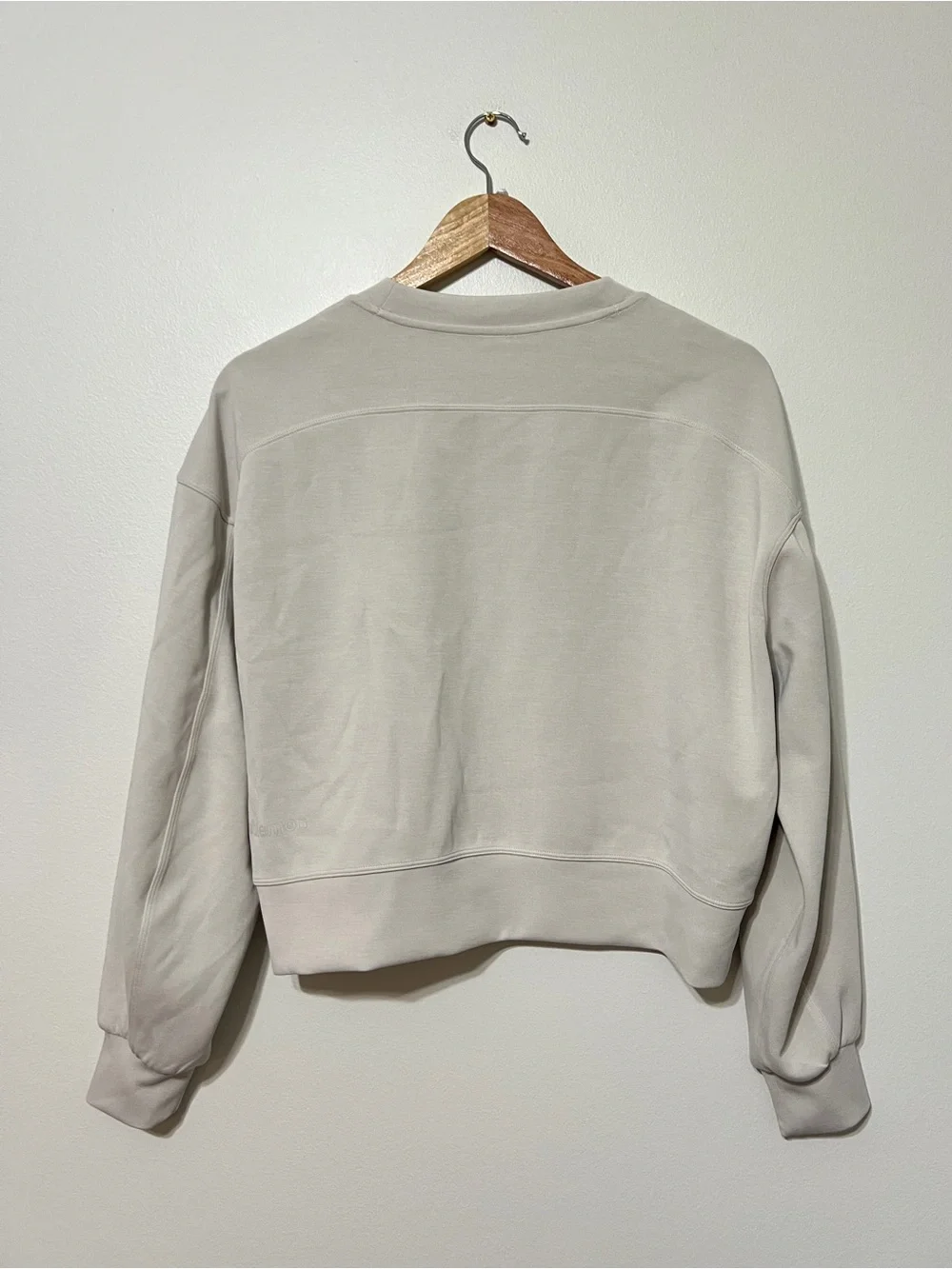 Lululemon Softstreme Cropped Crew Size 4 Pullover Sweatshirt Bone